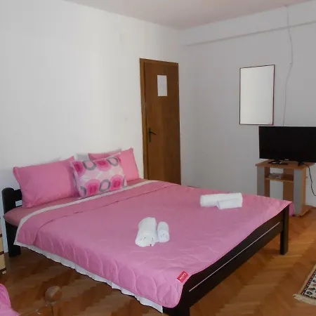 Gjorgi Apartment
